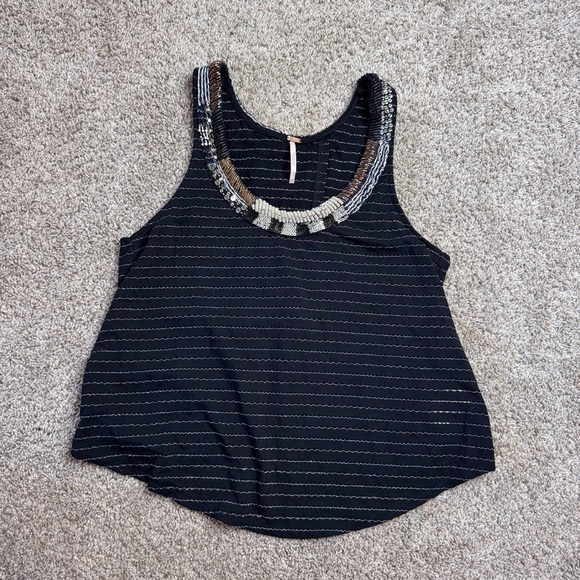 FREE PEOPLE Embellished cropped tank with tulip back size Xs - Picture 3 of 6
